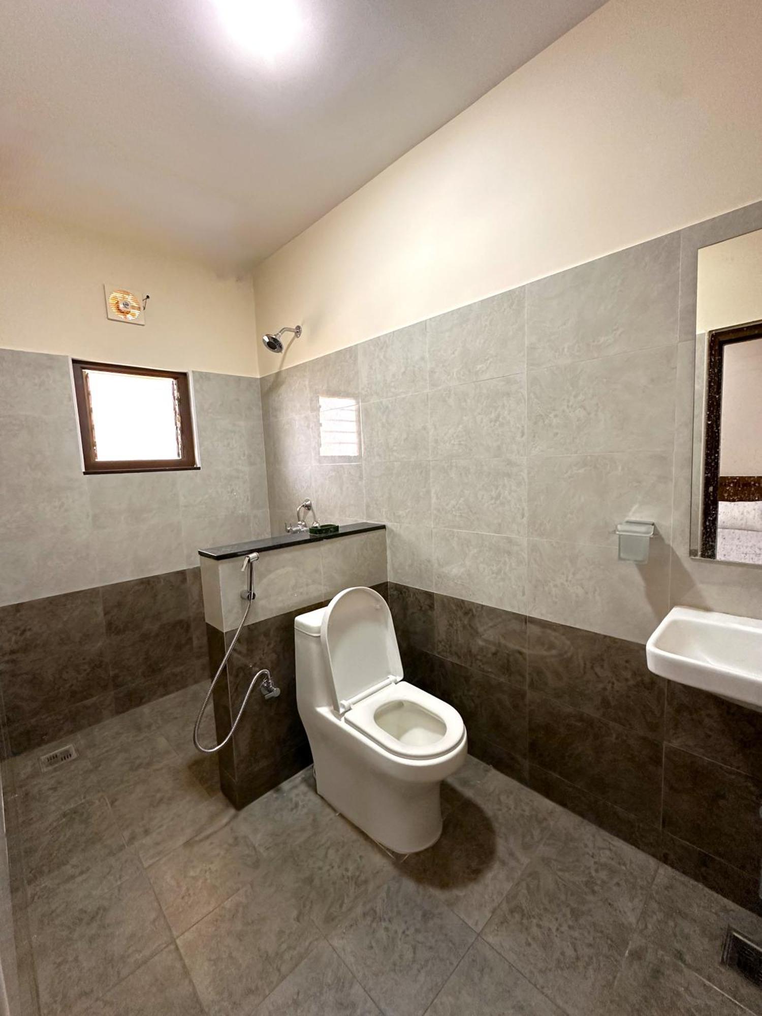 Tulip Homes Kojambuttúr Kültér fotó